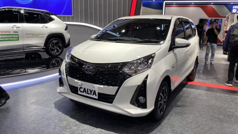 borok-pasar-mobil-bekas-odometer-calya-2019-cuma-92-ribu-km-tapi-setirnya-botak-tanda-ratusan-ribu-k.jpeg