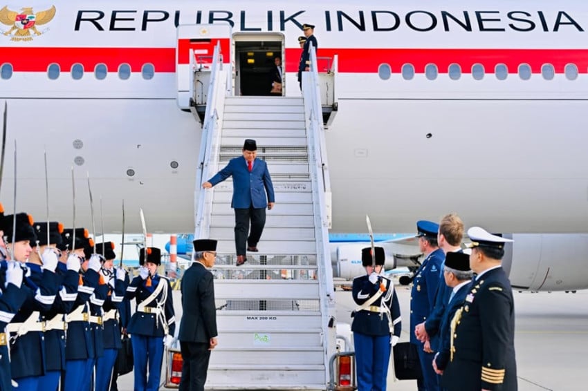 prabowo-disambut-hangat-kerajaan-belanda-jajar-kehormatan-hingga-fasilitas-limousine-wxc.jpg