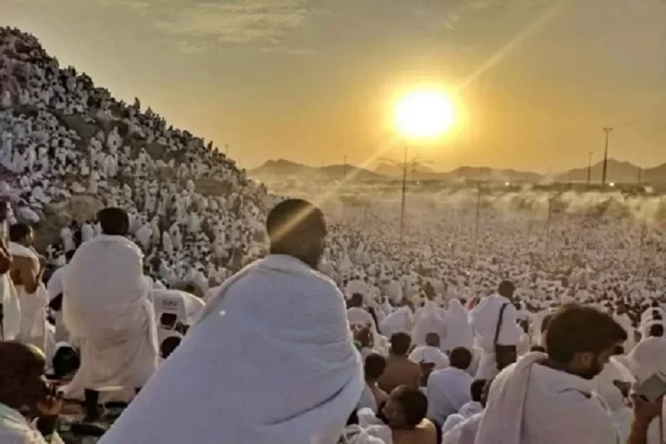 jelang-wukuf-arafah-musyrif-diny-titip-doa-untuk-kedamaian-dan-kesejahteraan-indonesia-ysi.jpg