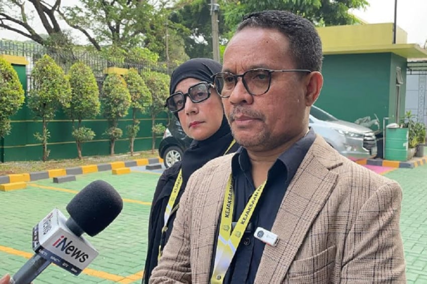 kuasa-hukum-roy-suryo-dan-dokter-tifa-pertanyakan-penahanan-razman-saja-tak-ditahan-kyh.jpg