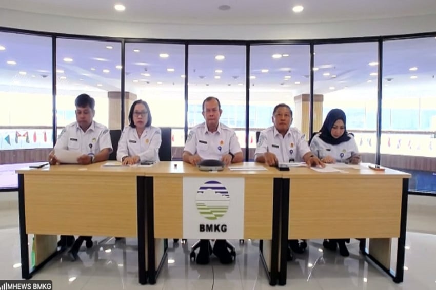 tsunami-terjadi-di-3-wilayah-indonesia-pascagempa-77-di-filipina-bmkg-ketinggian-918-cm-qks.jpg