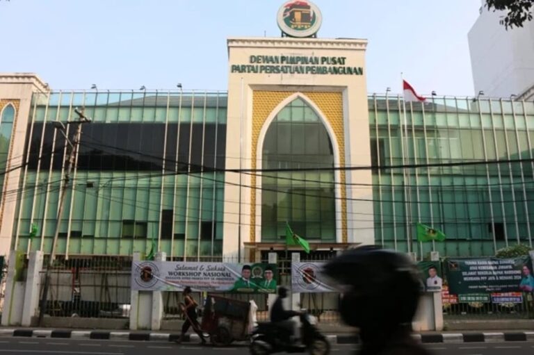 gugatan-terhadap-waketum-dan-sekjen-ppp-dicabut-kader-pilih-fokus-konsolidasi-partai-mtl.jpg