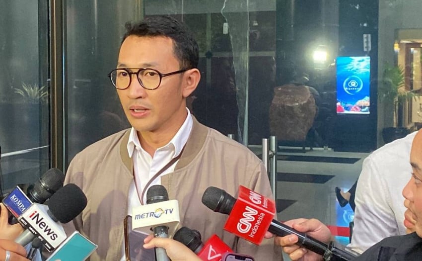 periksa-plt-gubernur-riau-kpk-dalami-uang-yang-ditemukan-saat-penggeledahan-bhh.jpg