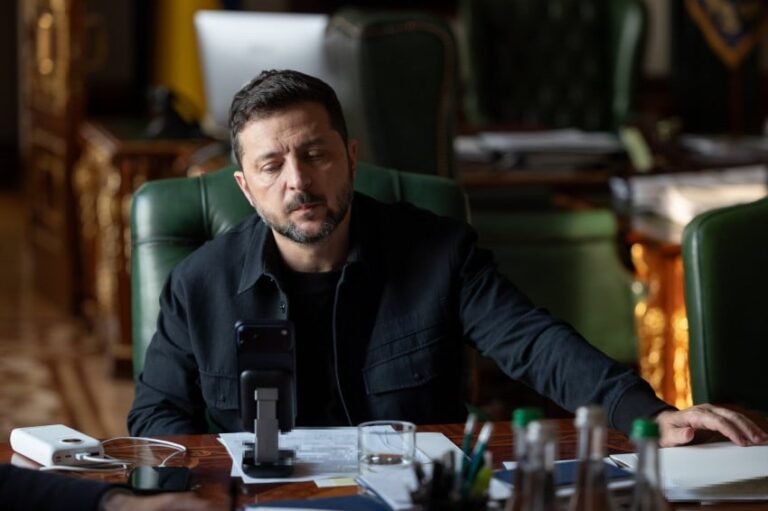 ukraina-tak-berdaya-17-warganya-dibantai-rudal-rusia-zelensky-salahkan-sekutu-barat-ect.jpg
